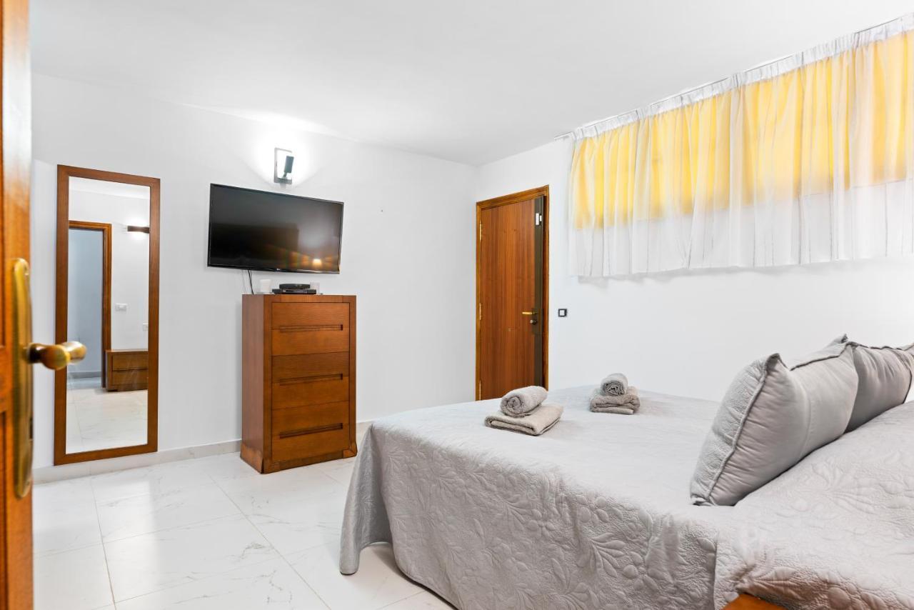 Neptuno Pool And Beach Private Access ปัวร์โตเดซานตีอาโก ภายนอก รูปภาพ